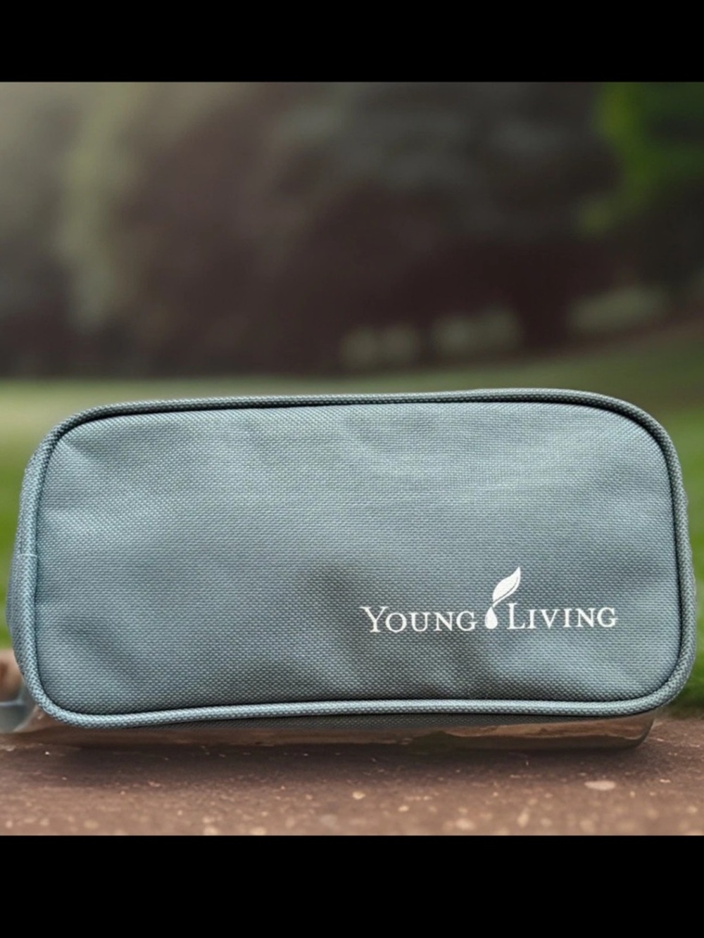 YOUNG LIVING Carrying Case Active & Fit Essential Oils Zip Around Travel Bag NEW